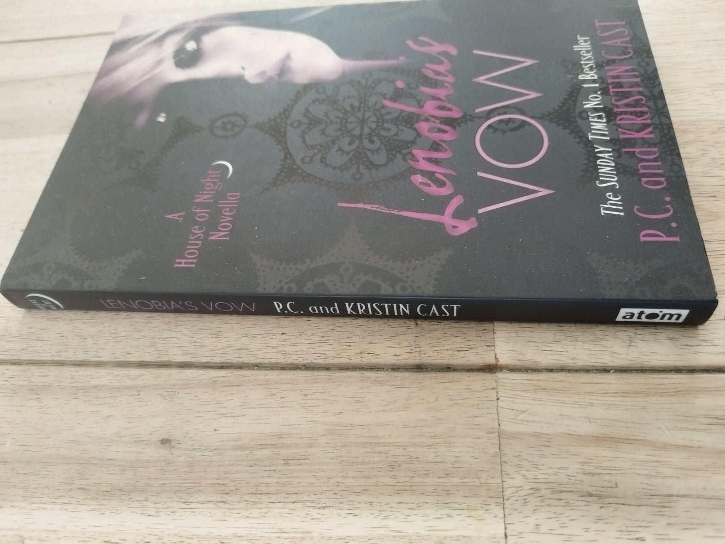 Lenobias Vow P.C and Kirsten Cast A House of Night Novella