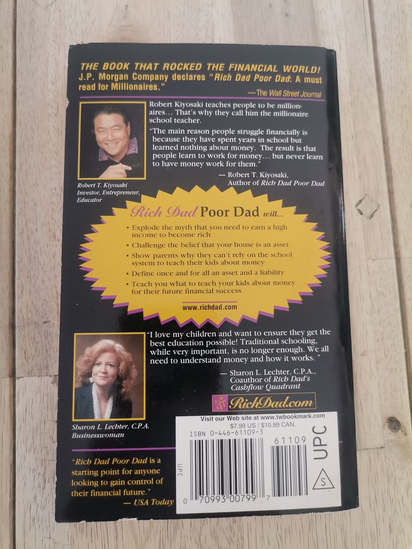 Rich Dad Poor Dad - Robert T. Kiyosaki (Mass Paperback)