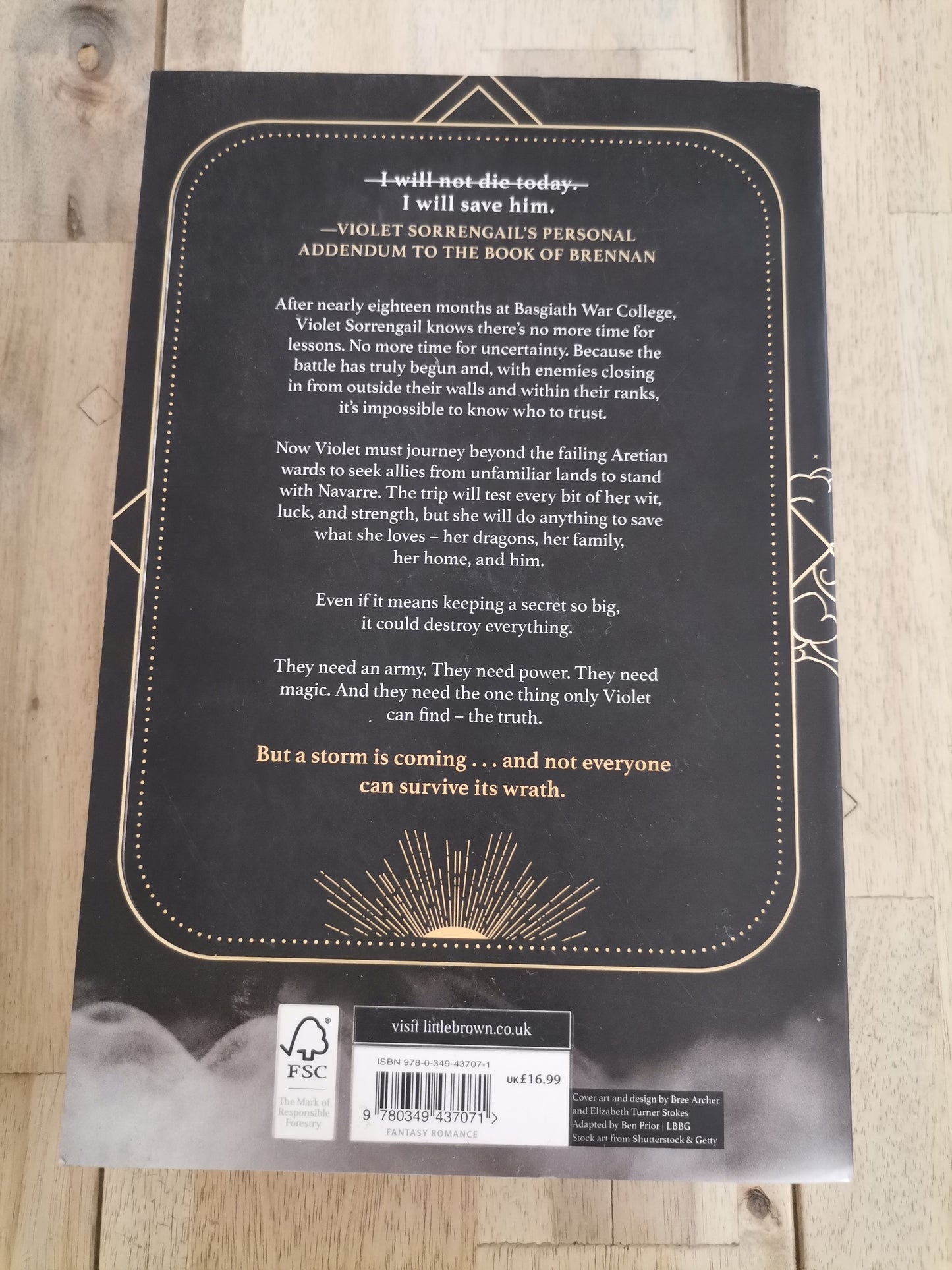 Onyx Storm by Rebecca Yarros - Trade Paperback
