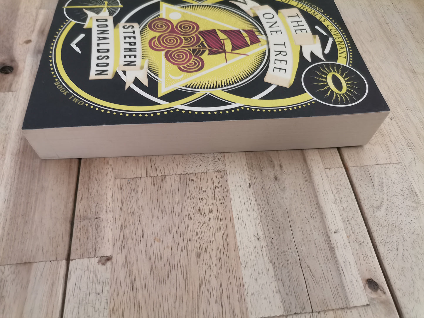 The One Tree by Stephen Donaldson - Paperback