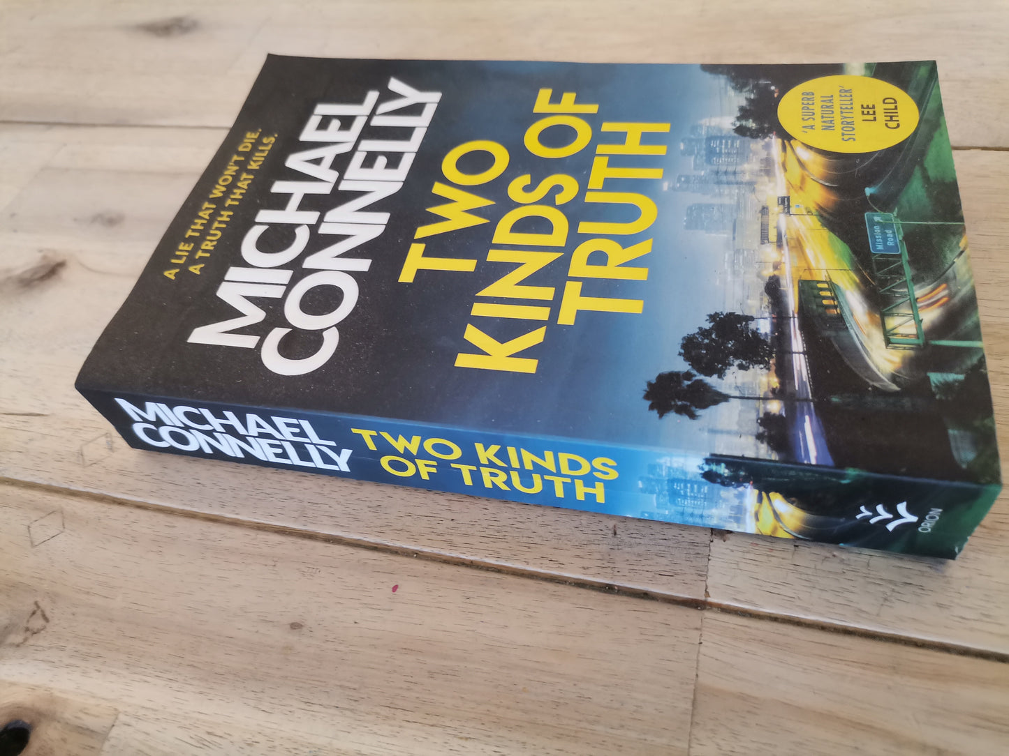 Two Kinds of Truths by Michael Connelly