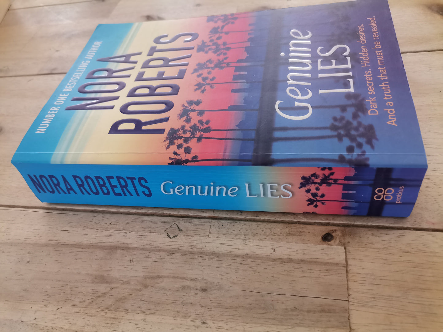 Genuine Lies Nora Roberts
