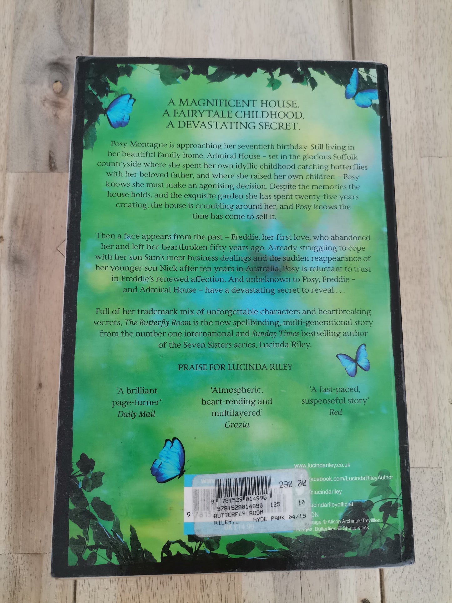 The Butterfly Room by Lucinda Riley - Trade Paperback