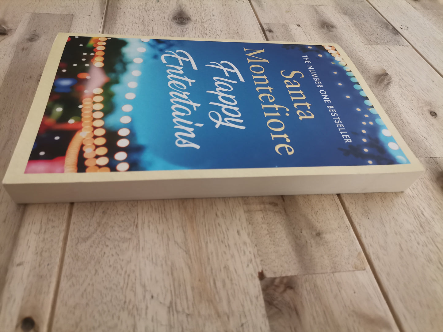 Flappy Entertainers – Santa Montefiore