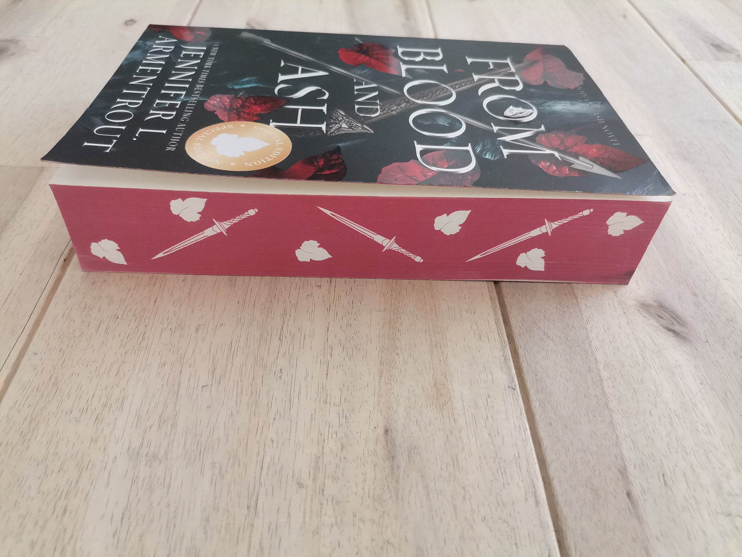 From Blood and Ash – Jennifer L. Armentrout
