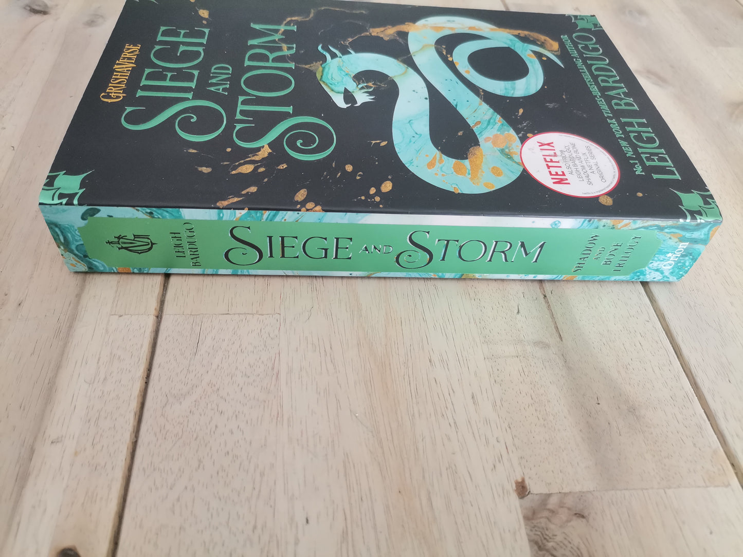 Siege and Storm by Leigh Bardugo - Paperback