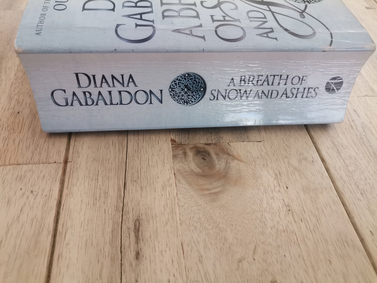 A Breath Of Snow And Ashes by Diana Gabaldon
