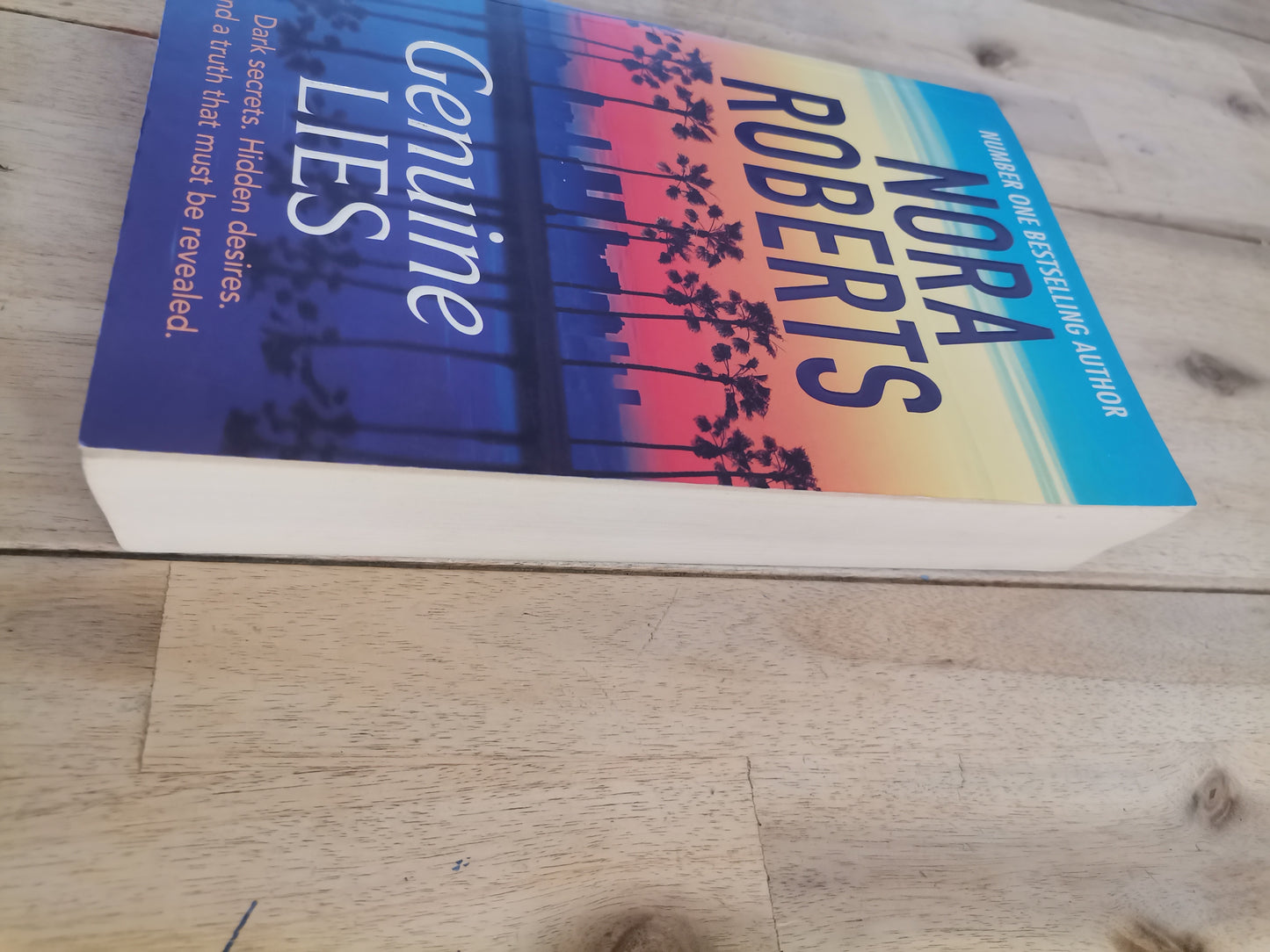 Genuine Lies Nora Roberts
