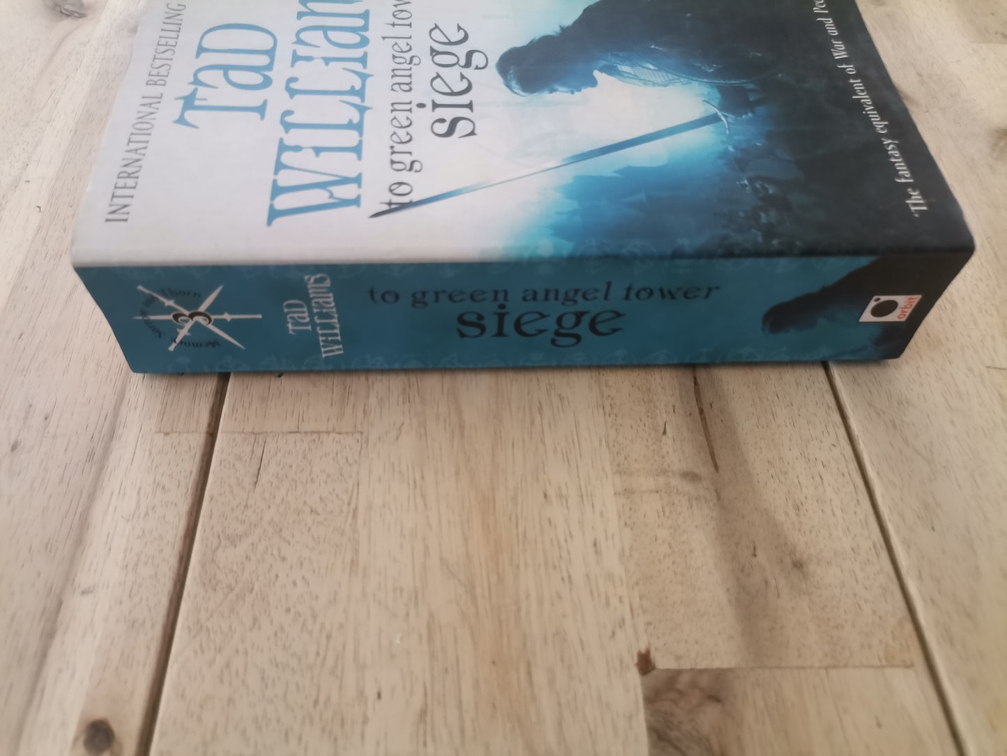 To Green Angel Tower: Siege - Tad Williams (Memory, Sorrow & Thorn #3a)