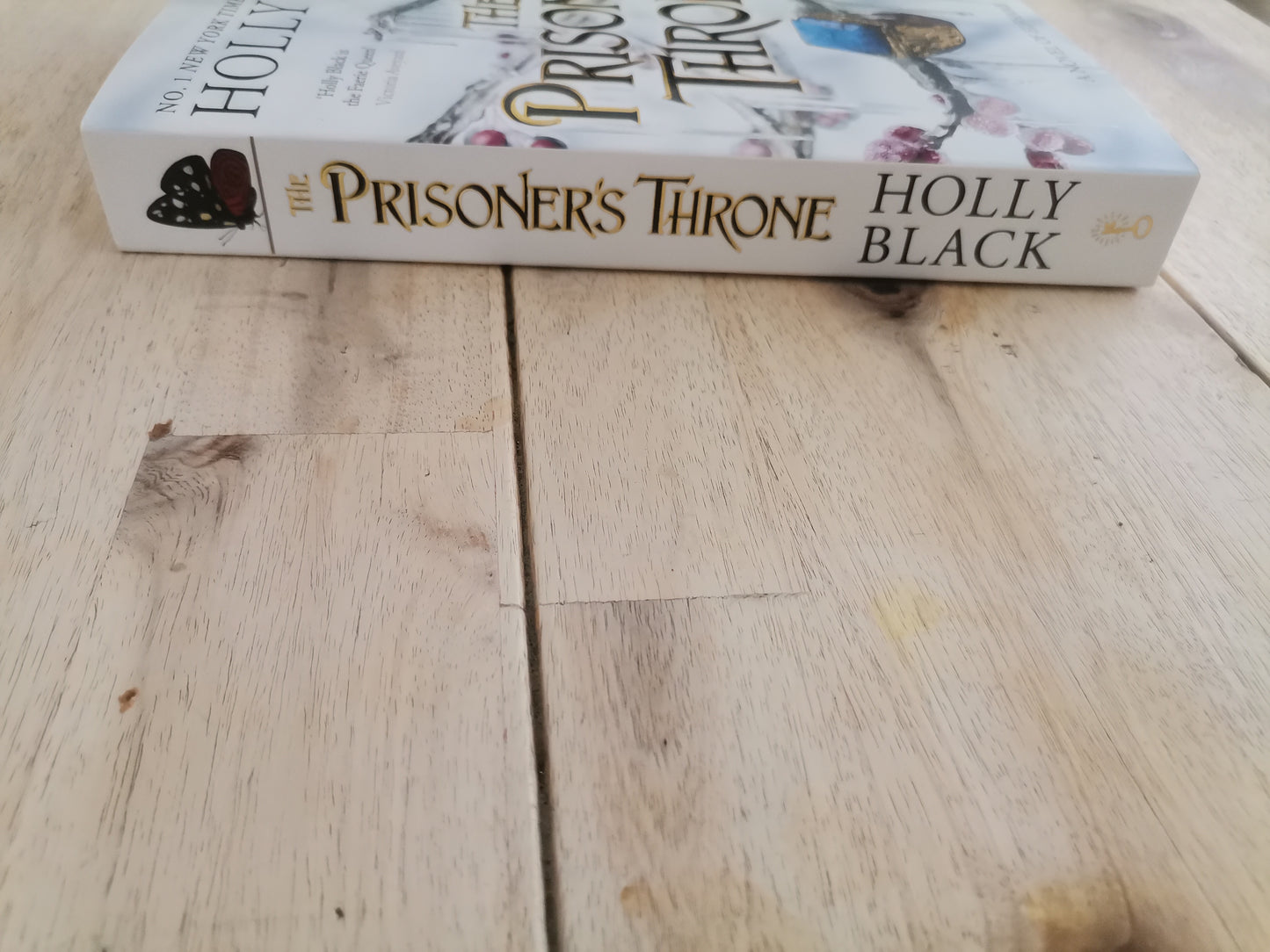 The Prisoner's Throne (The Stolen Heir Duology #2) by Holly Black