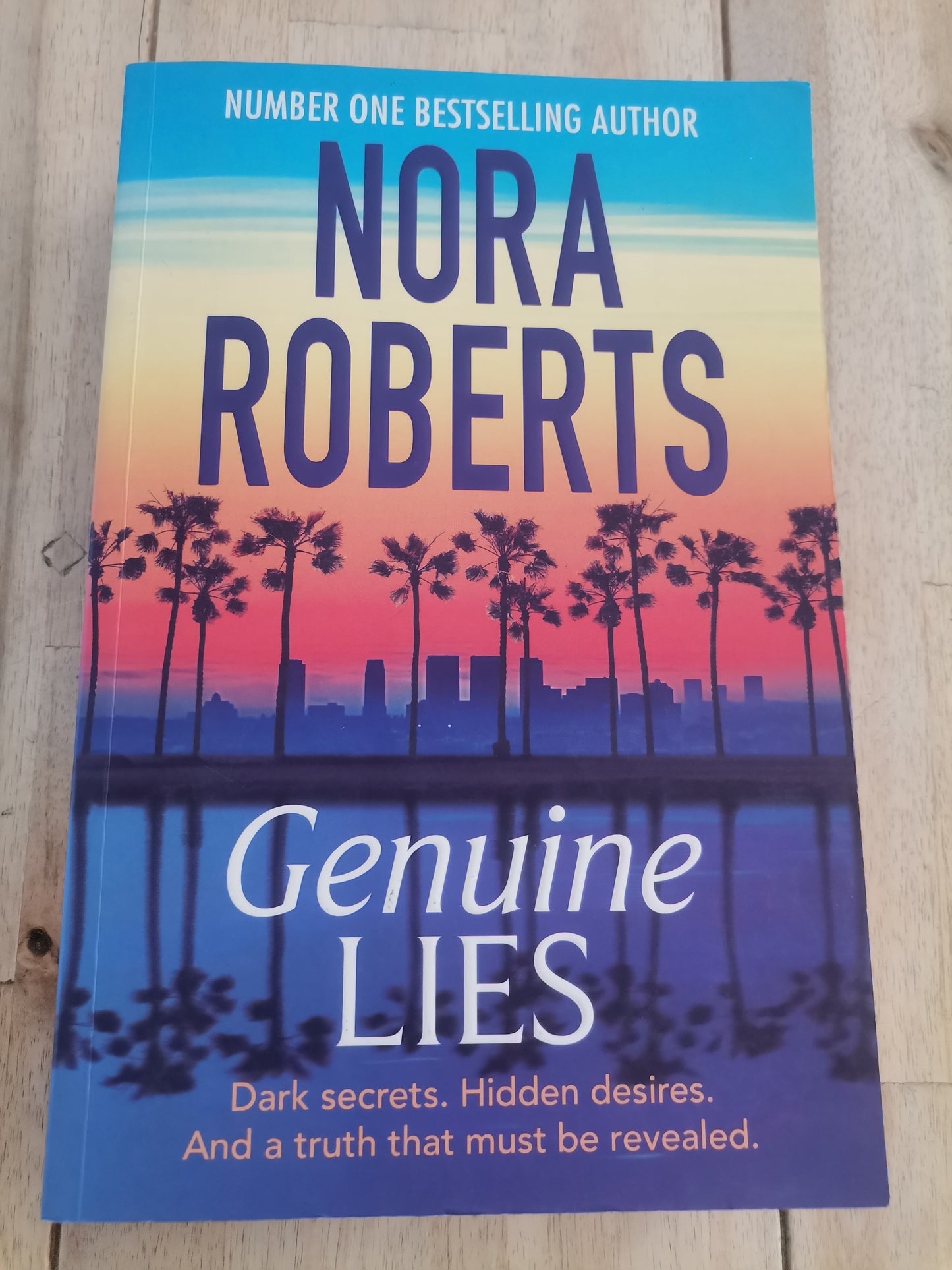 Genuine Lies Nora Roberts