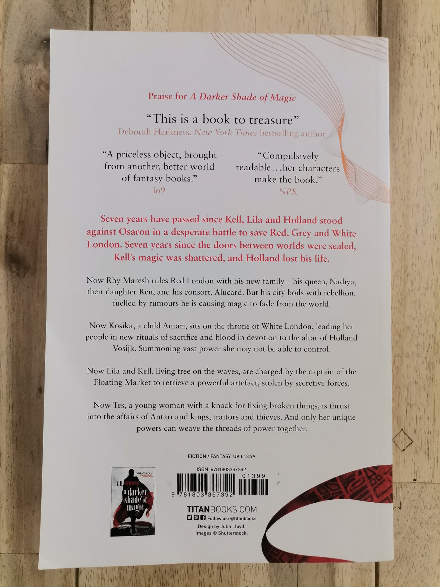 The Fragile Threads of Power by V.E. Schwab