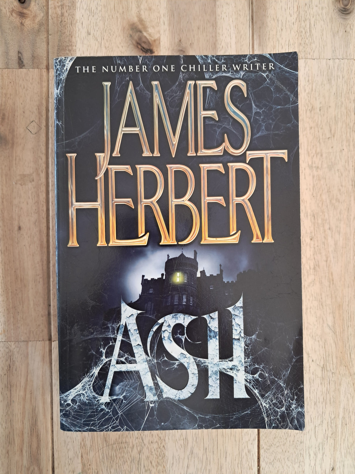 Ash – James Herbert
