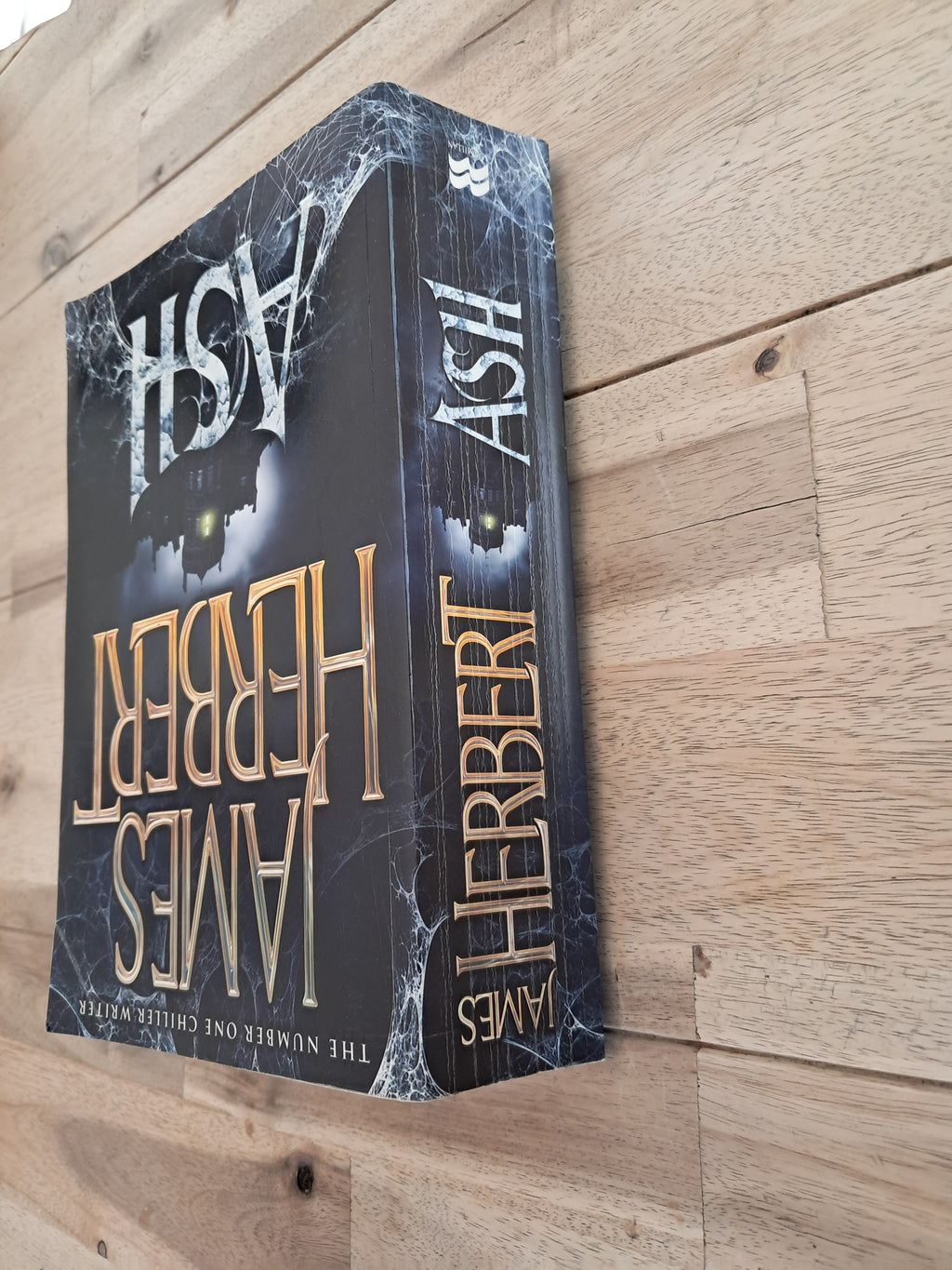 Ash – James Herbert