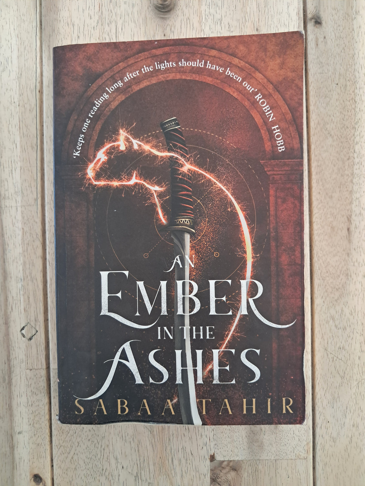An Ember in the Ashes – Sabaa Tahir