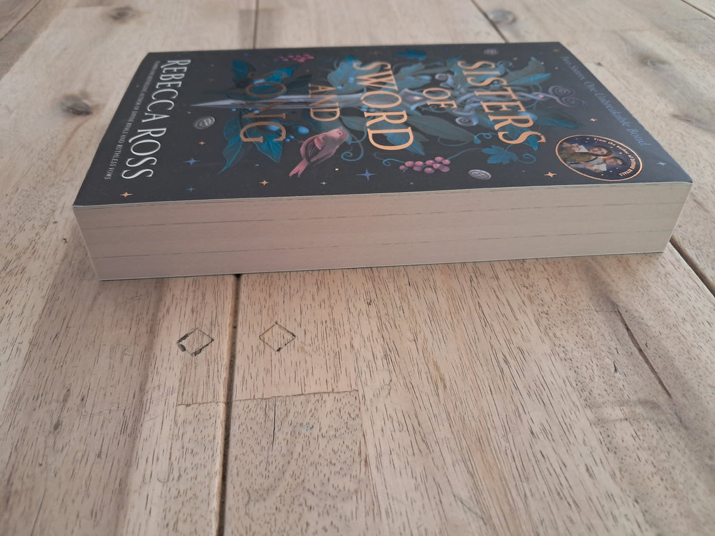 Sisters of Sword and Song – Rebecca Ross