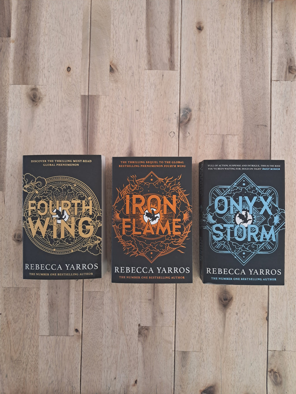 Empyrean Books 1–3 (Fourth Wing, Iron Flame & Onyx Storm) – Rebecca Yarros