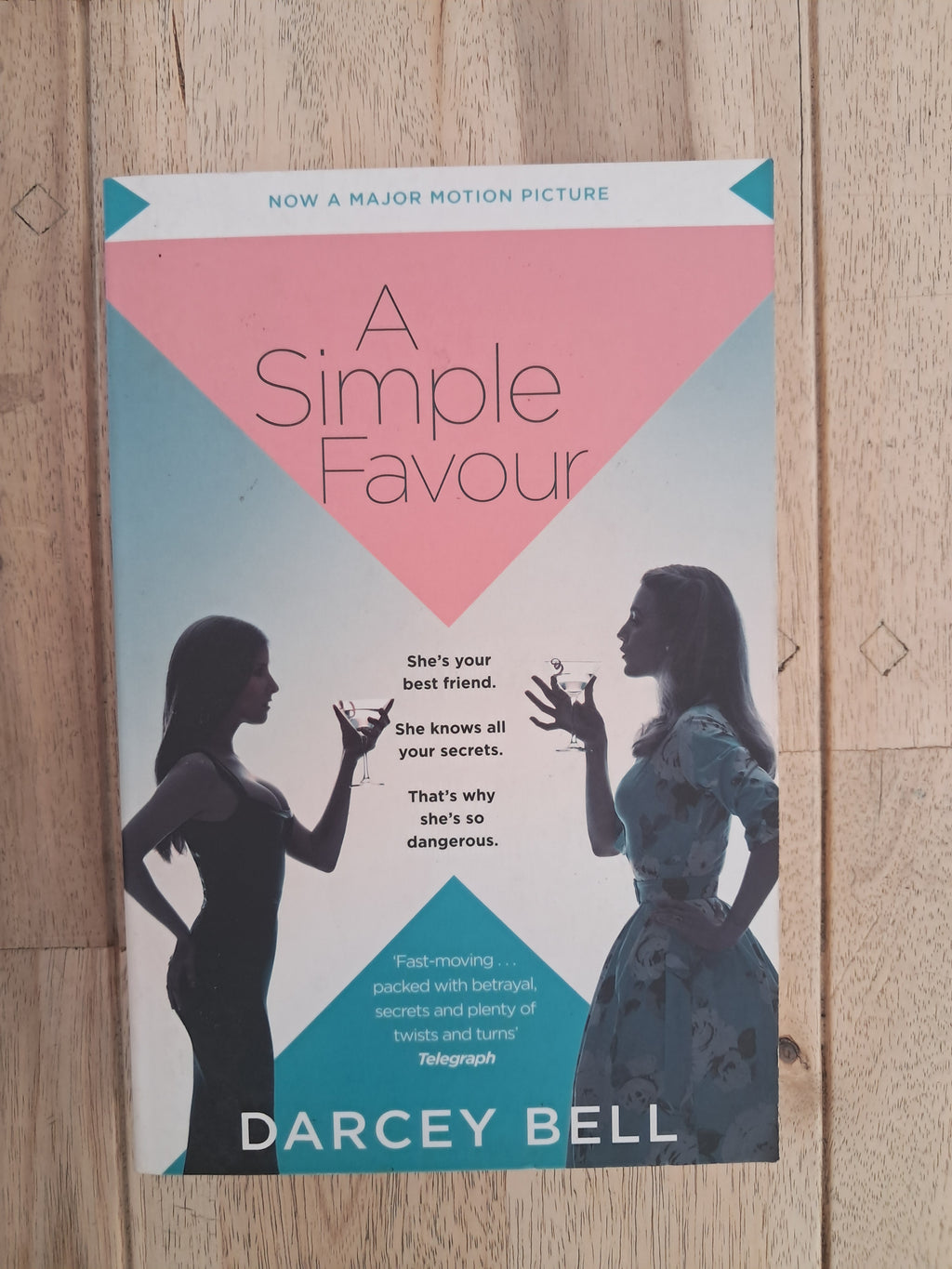 A Simple Favour – Darcey Bell