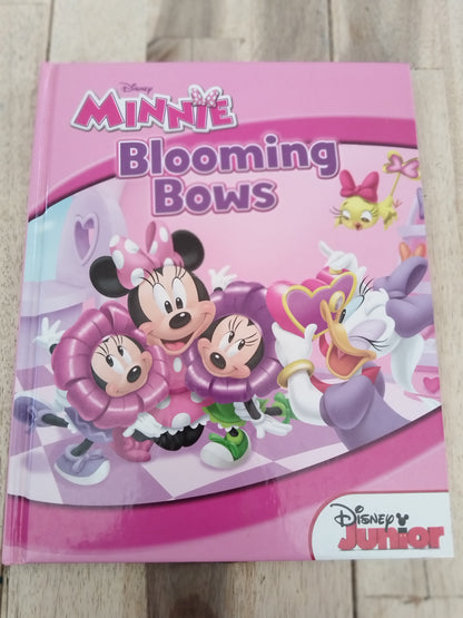 Minnie Becoming Bows