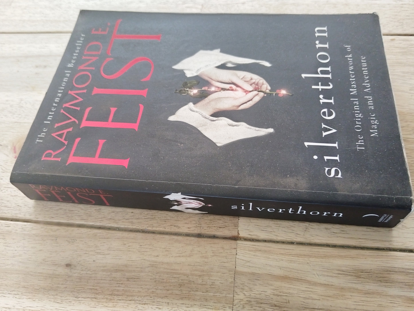 Silverthorn Raymond Feist