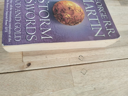 A Storm Of Swords 2: Blood and GOLD George R.R Martin