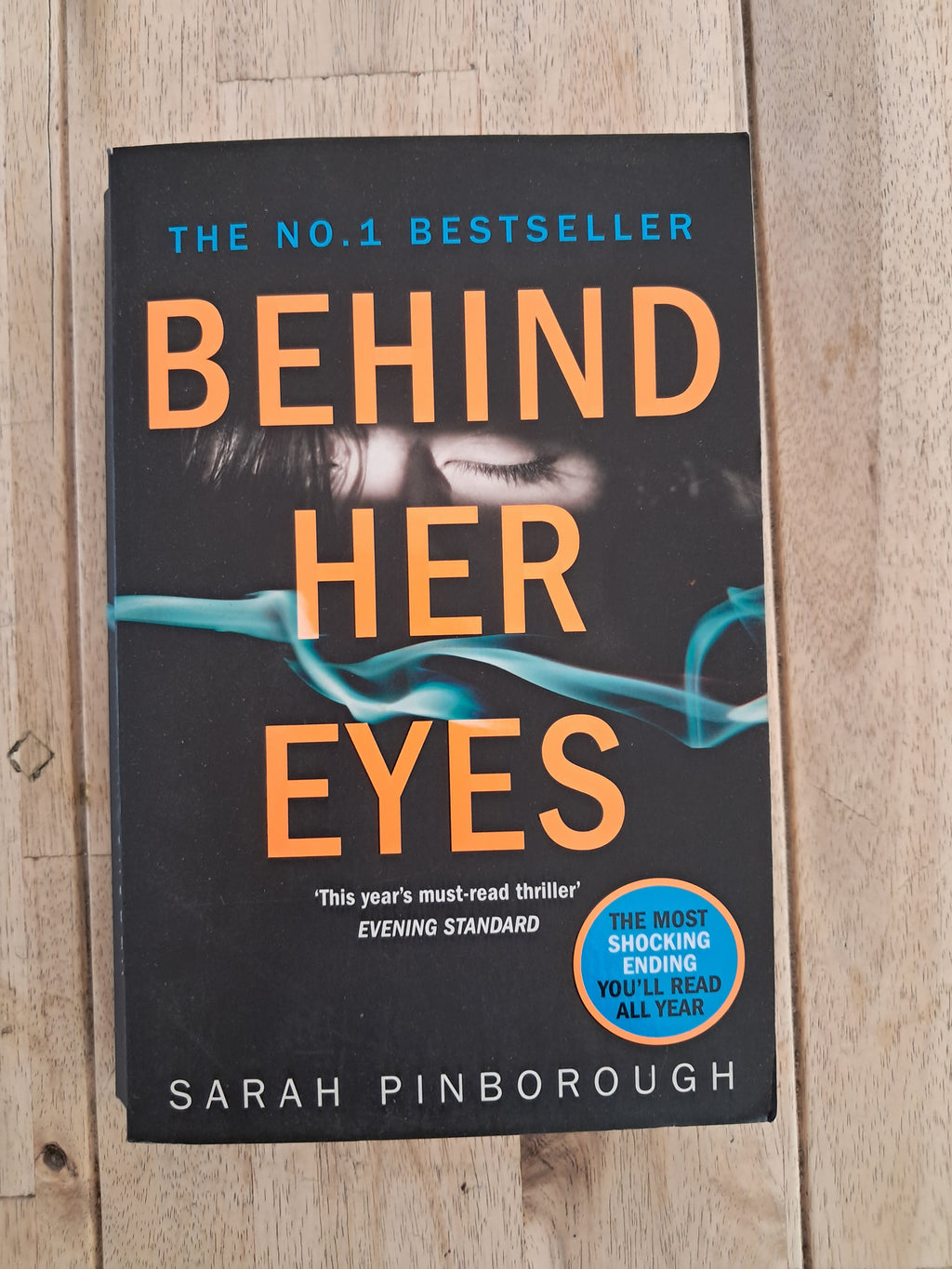 Behind Her Eyes – Sarah Pinborough