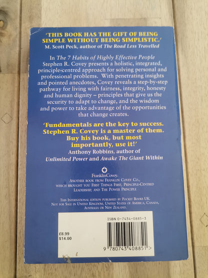 The 7 Habits of Highly Effective People - Stephen R. Covey (Paperback)