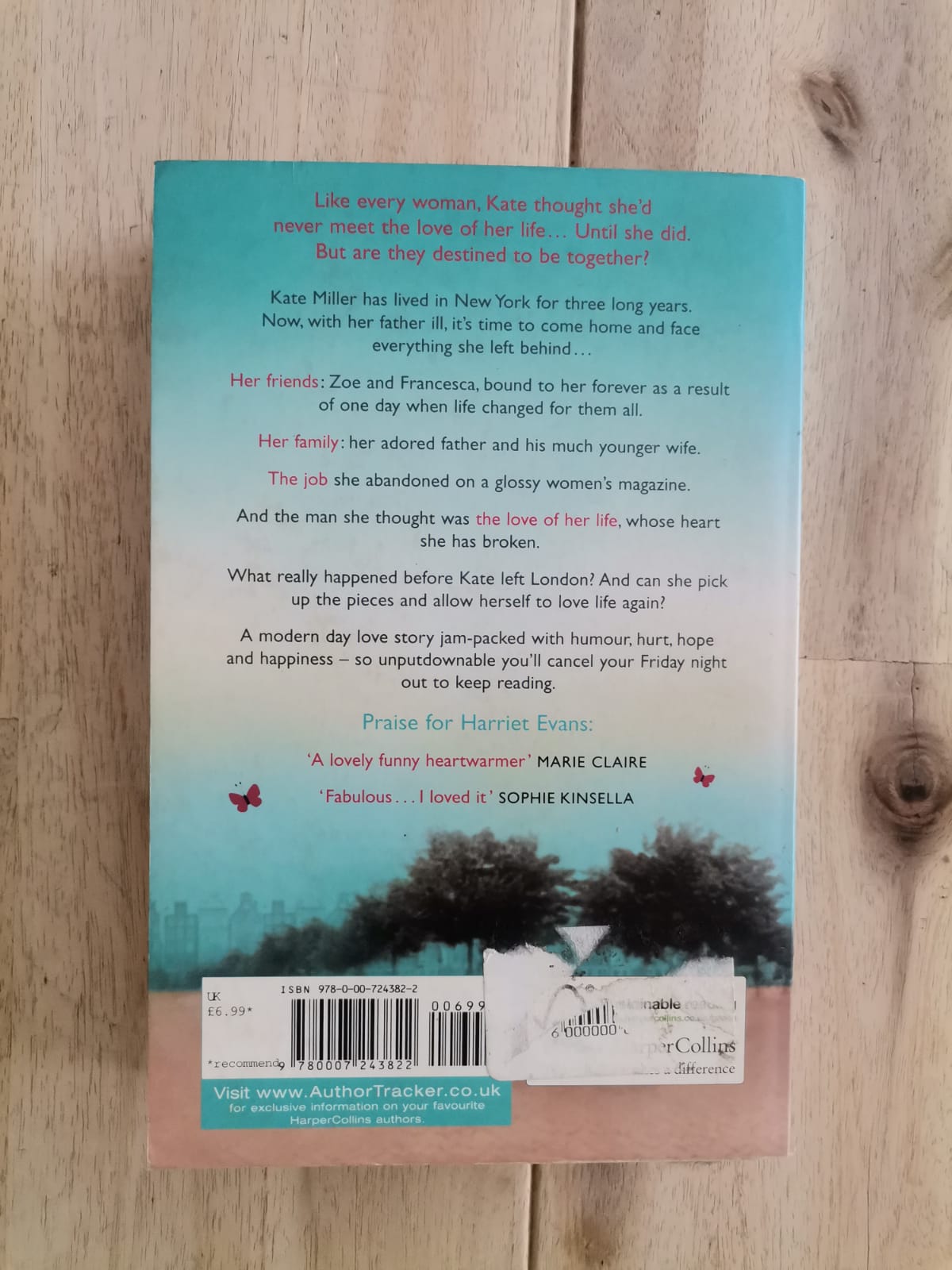 The Love of Her Life – Harriet Evans