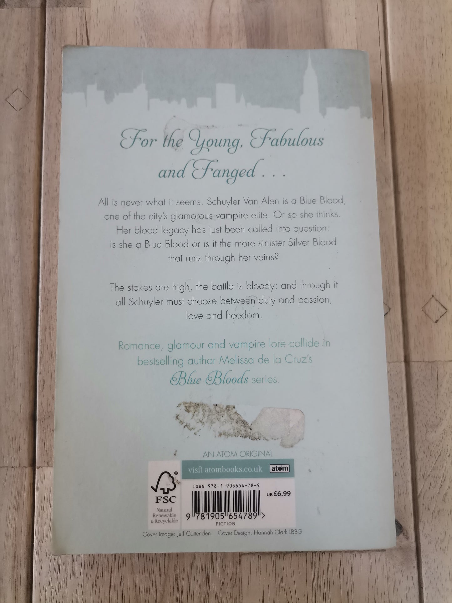 Revelations by Melissa de la Cruz