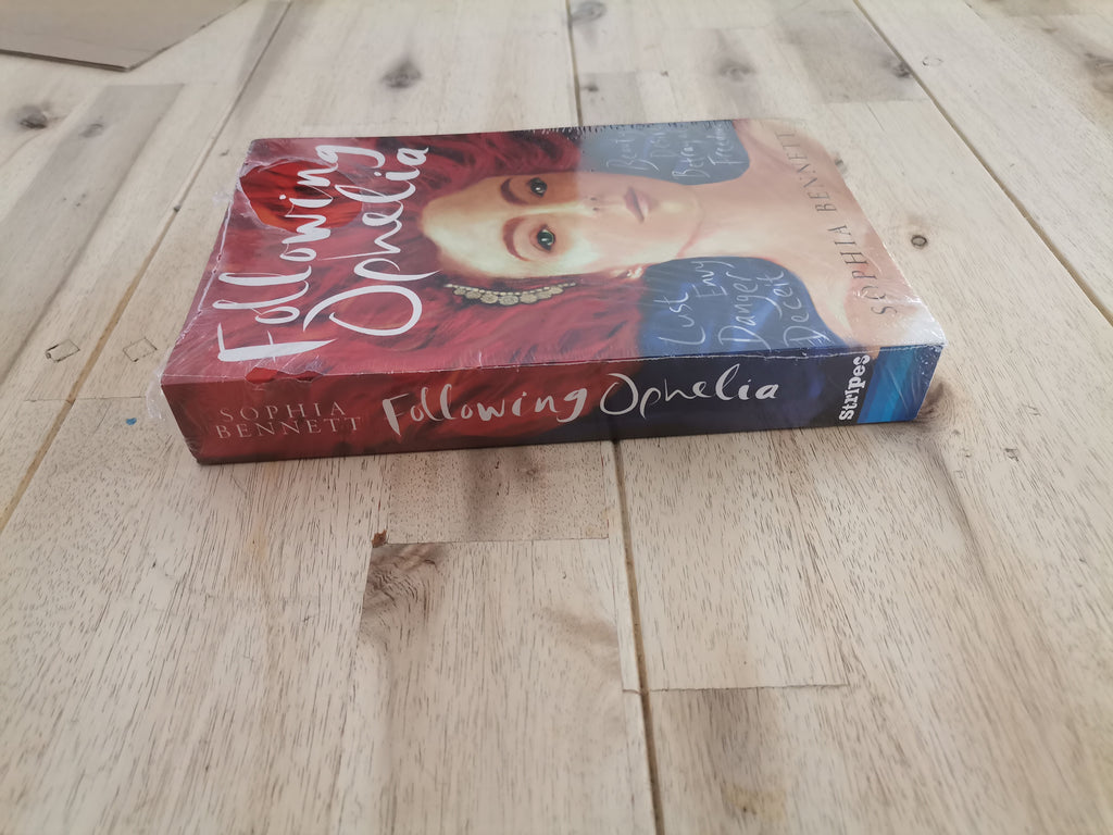 Following Ophelia – Sophia Bennett