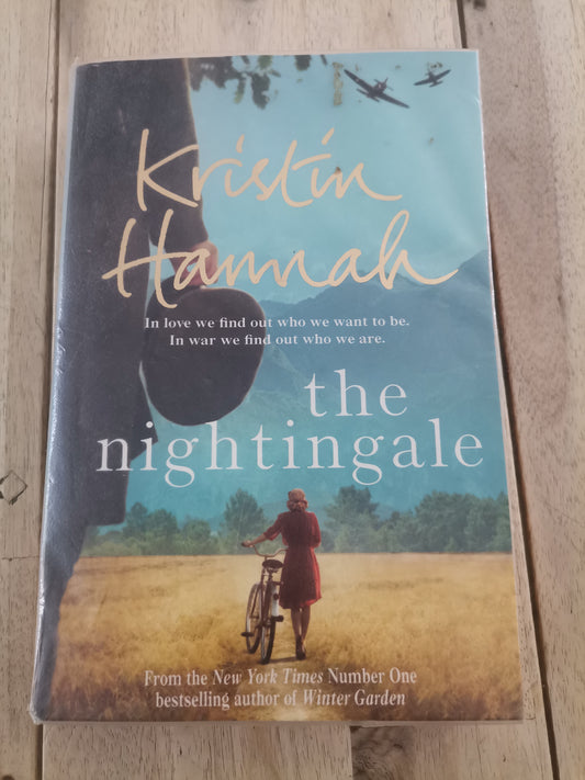 The Nightingale by Kristin Hannah