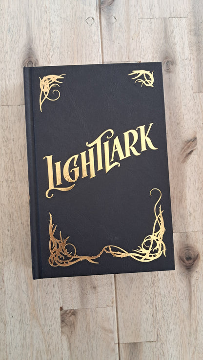 Lightlark (Book 1) – Alex Aster