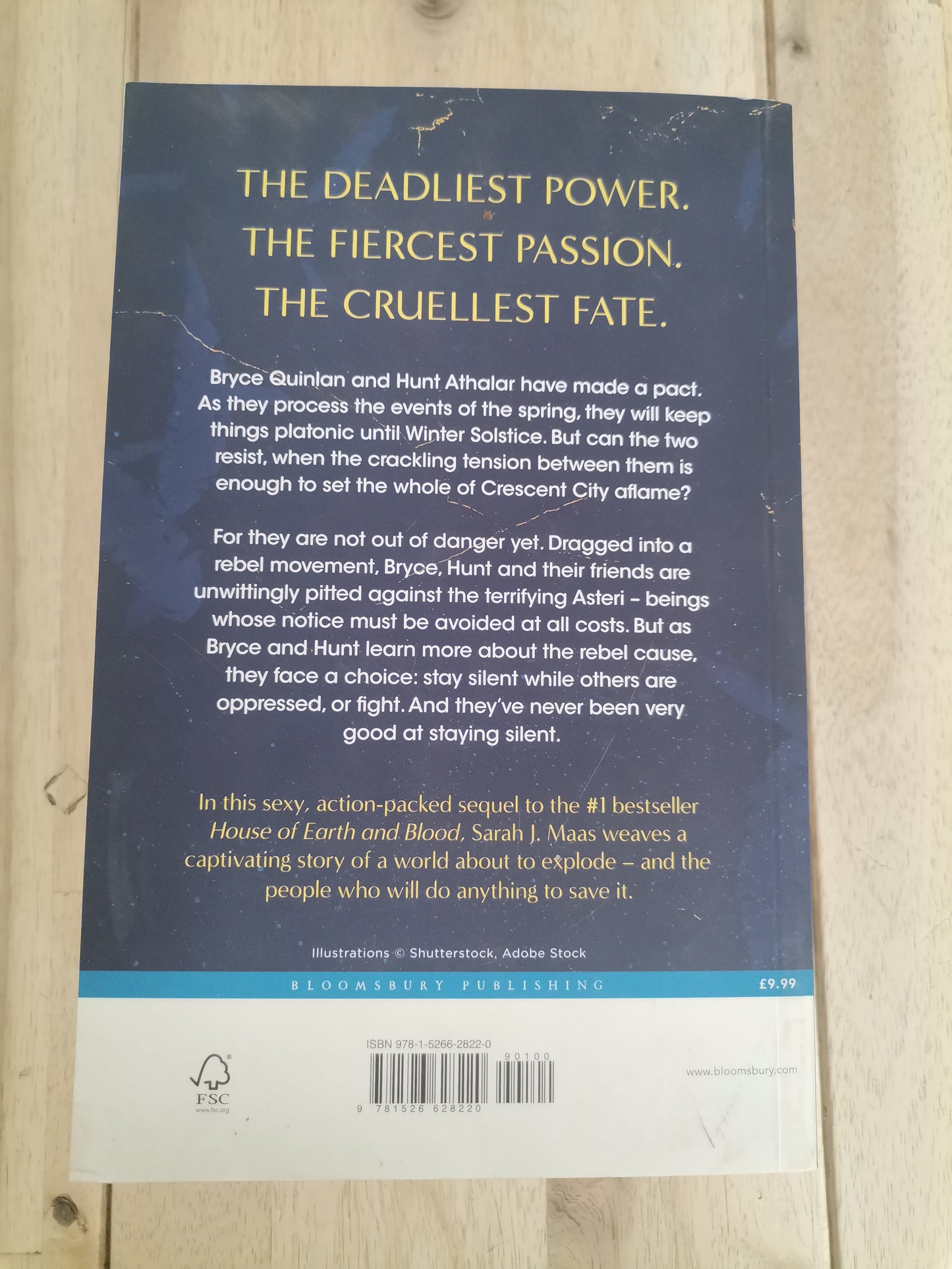 House of Sky and Breath by Sarah J. Maas - Paperback
