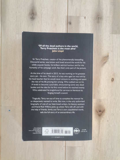 Terry Pratchett: A Life With Footnotes – Rob Wilkins