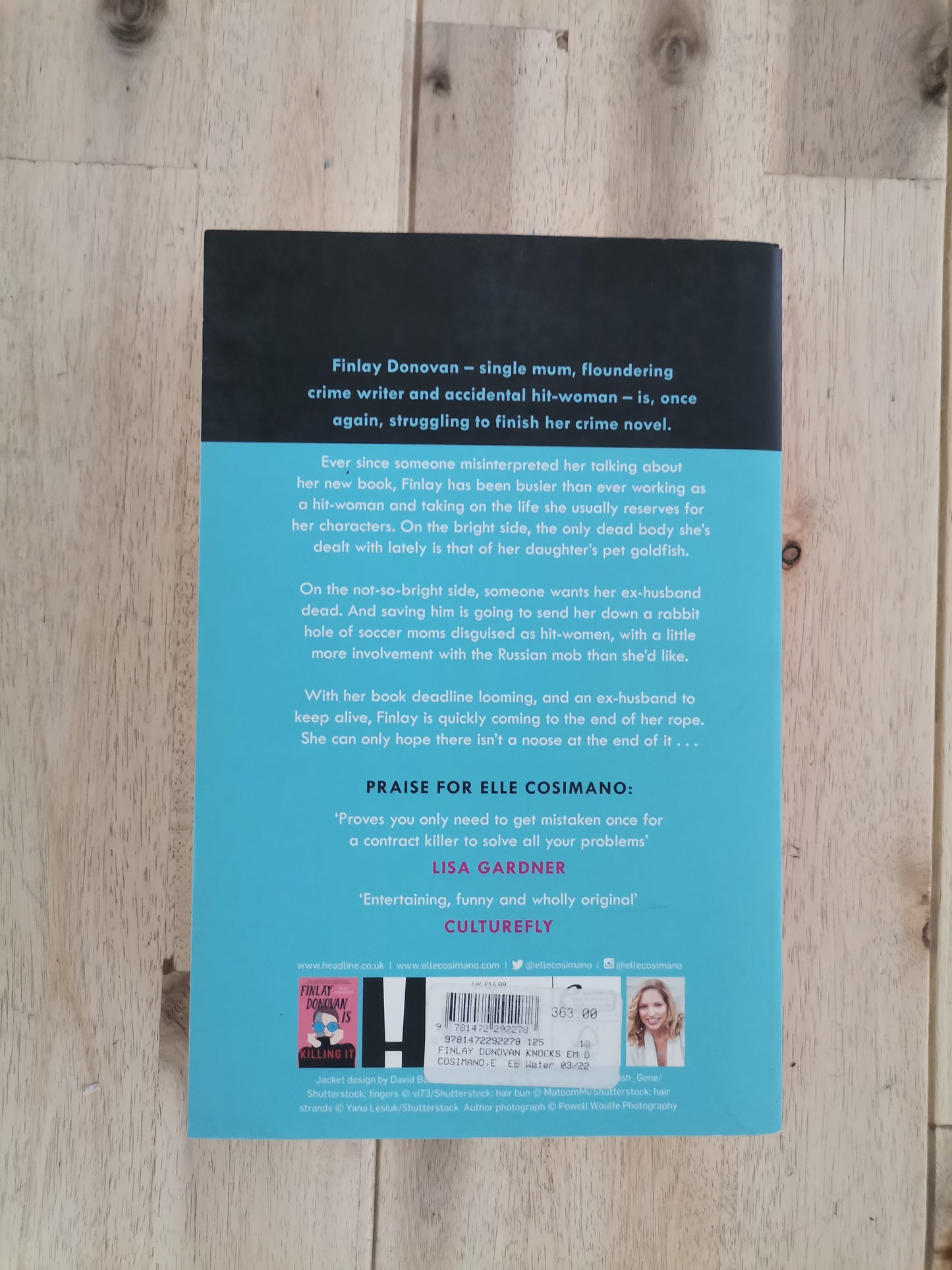 Finlay Donovan Knocks ‘Em Dead – Elle Cosimano