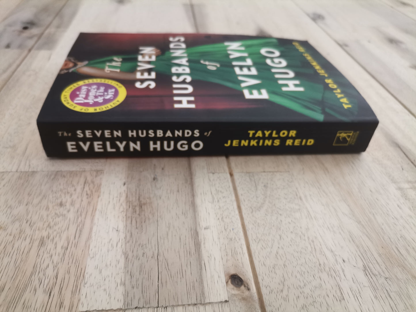 The Seven Husbands of Evelyn Hugo – Taylor Jenkins Reid