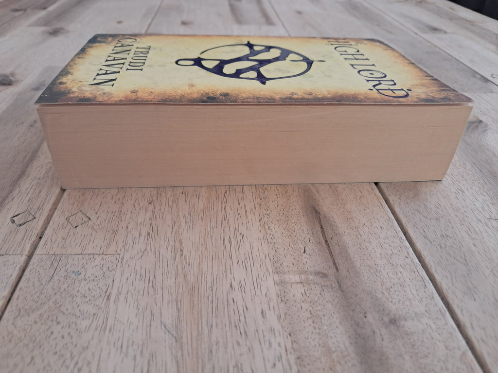 The High Lord – Trudi Canavan