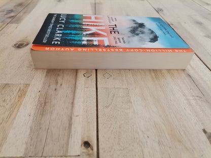 The Hike – Lucy Clarke