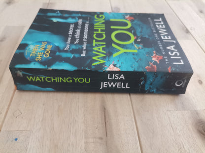 Watching You – Lisa Jewell