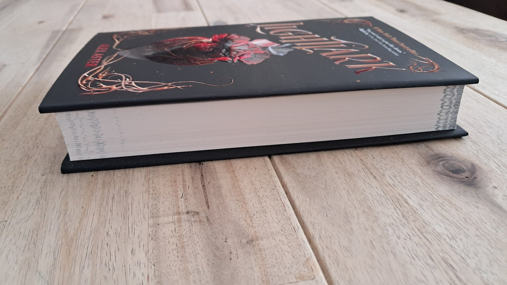 Lightlark (Book 1) – Alex Aster