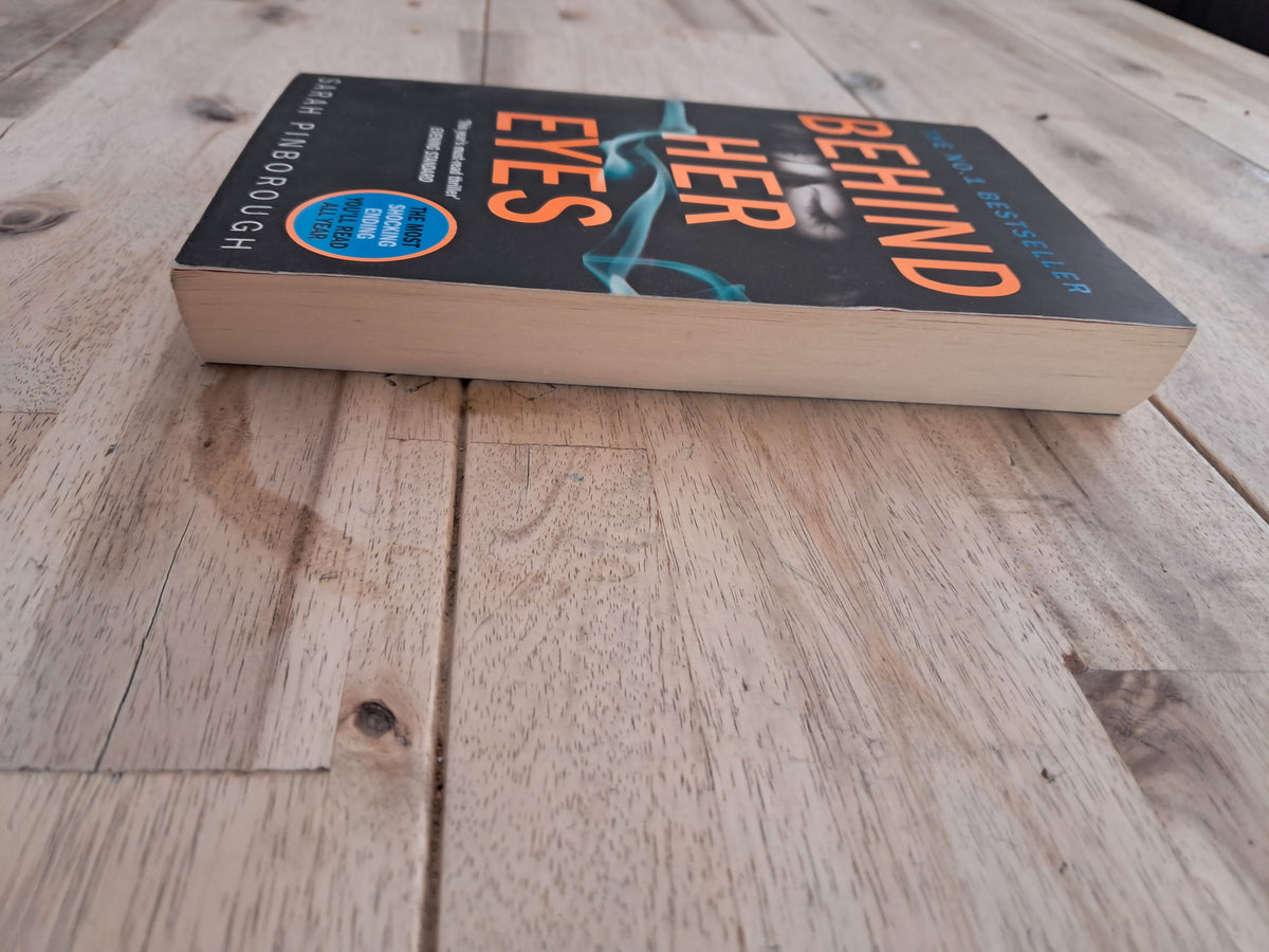 Behind Her Eyes – Sarah Pinborough