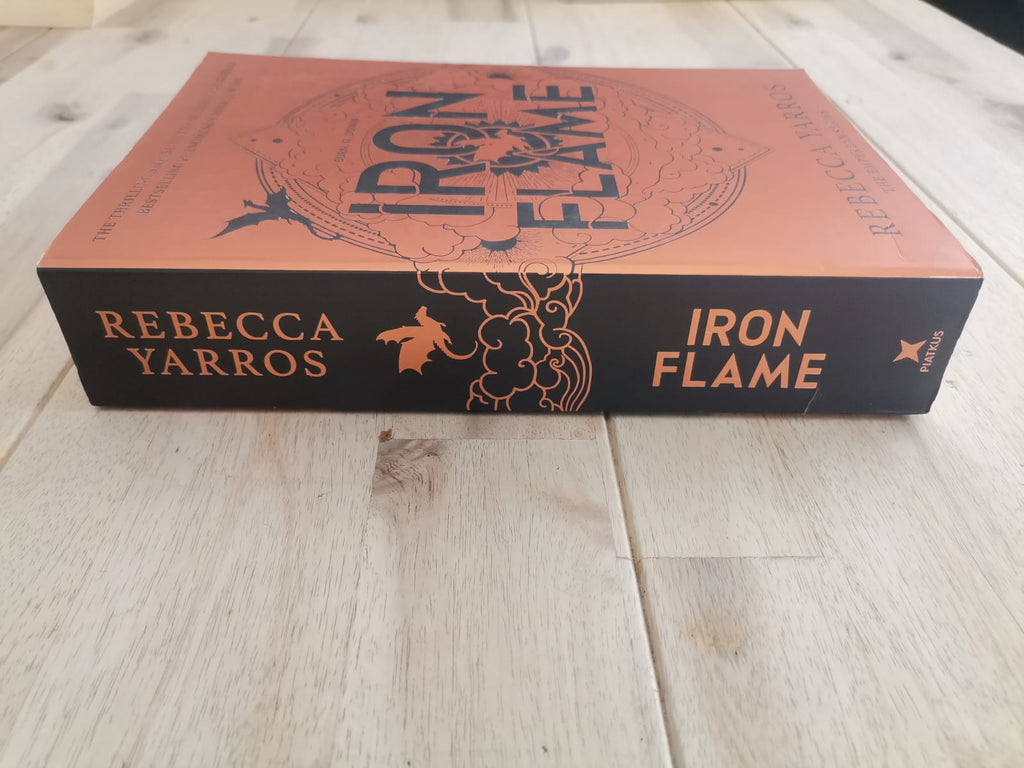 Iron Flame – Rebecca Yarros