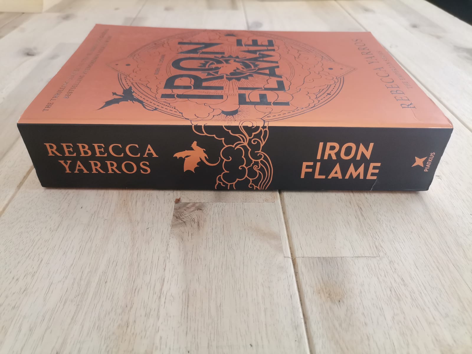 Iron Flame – Rebecca Yarros