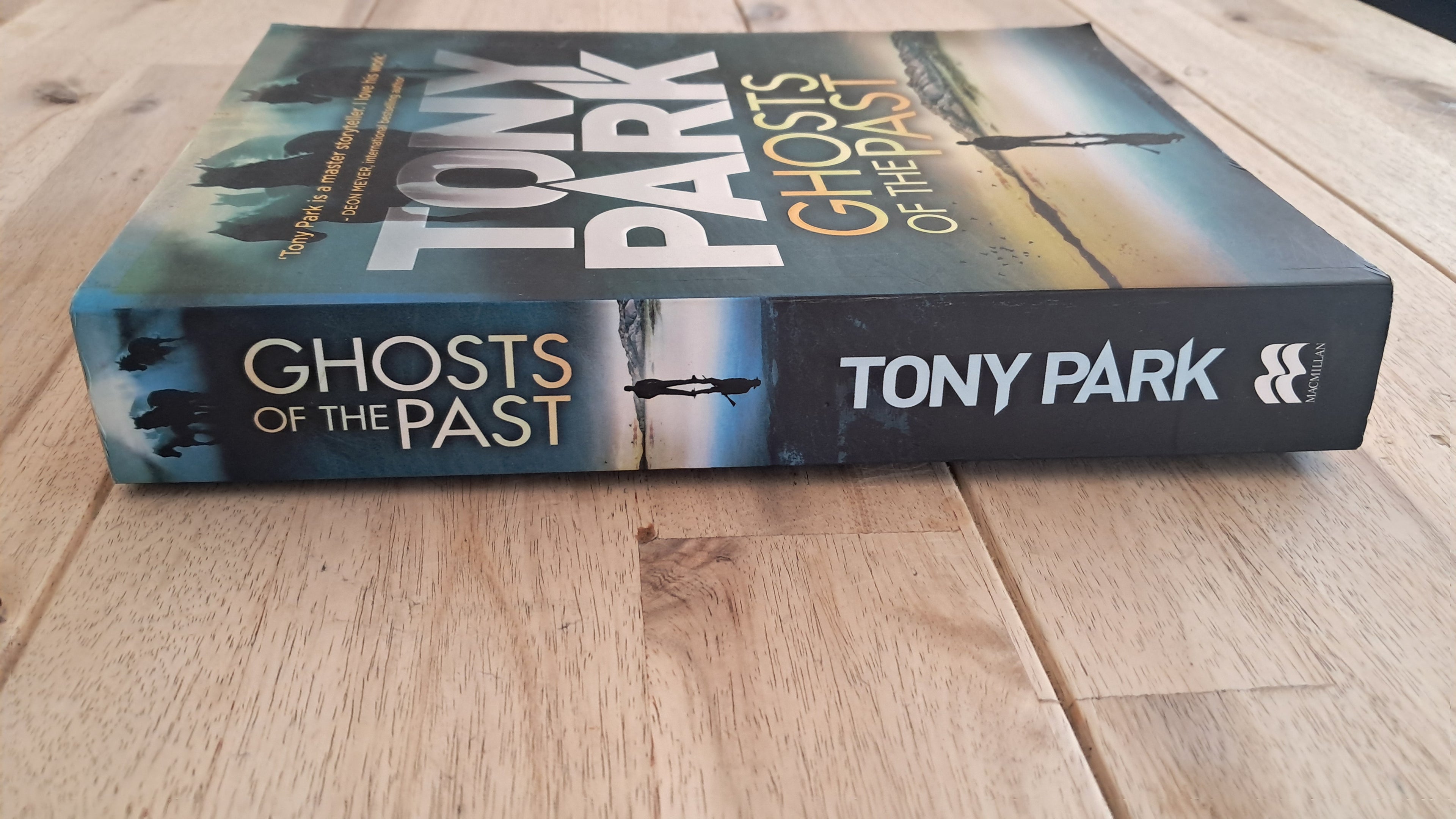 Ghosts of the Past – Tony Park