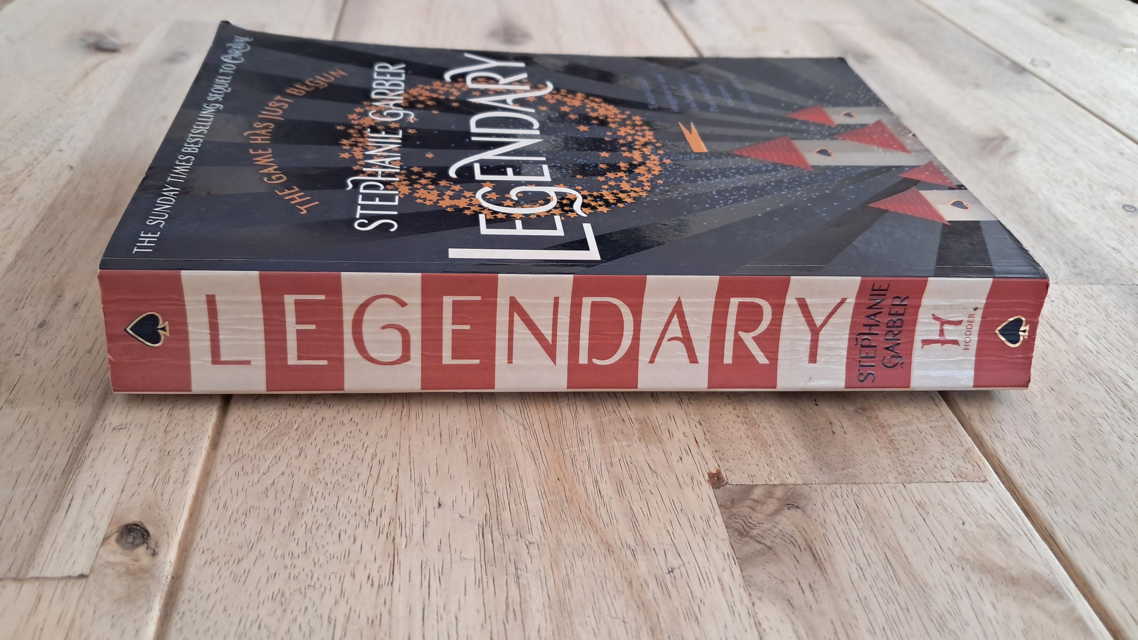 Legendary – Stephanie Garber