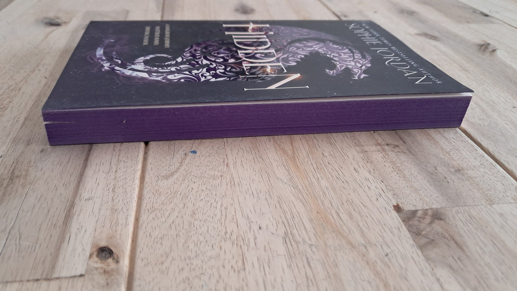 Hidden – Sophie Jordan