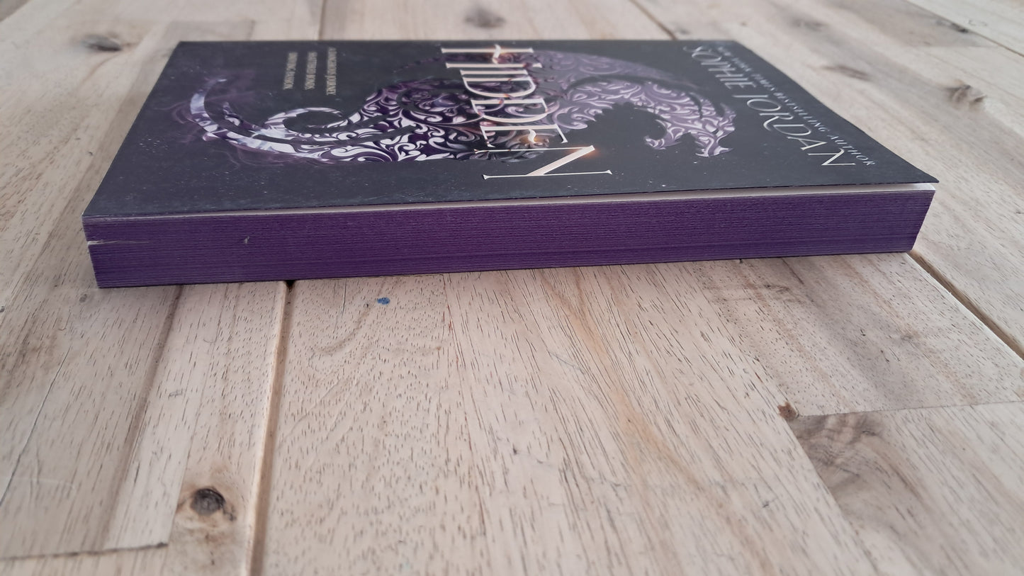 Hidden – Sophie Jordan