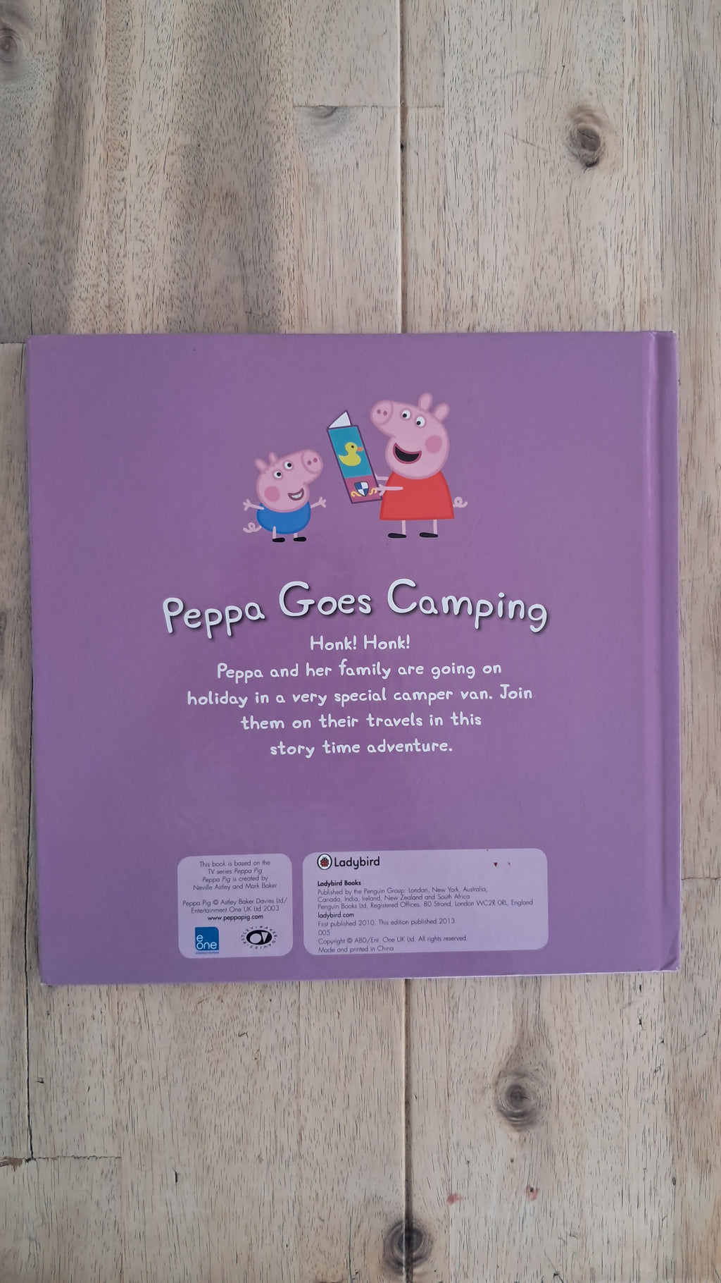 Peppa Goes Camping – Ladybird / Mark Baker & Neville Astley