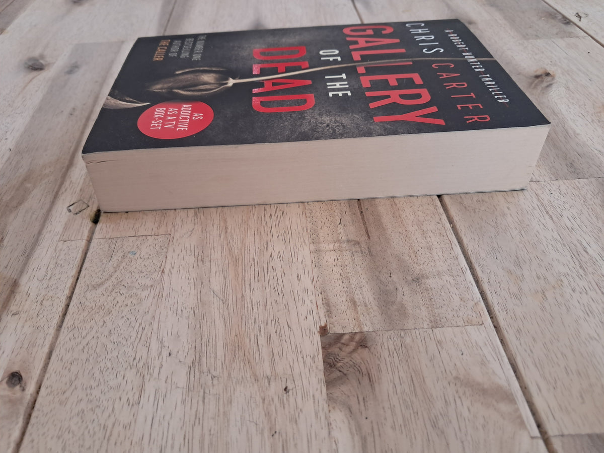 Gallery of the Dead (Robert Hunter #9) – Chris Carter