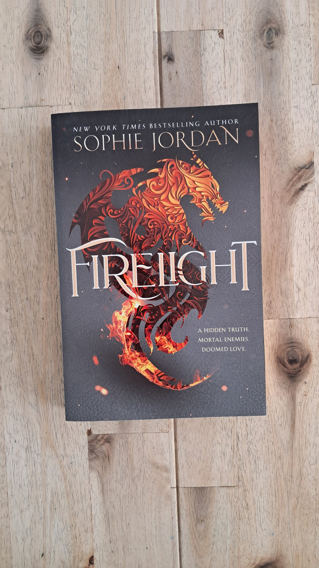 Firelight – Sophie Jordan